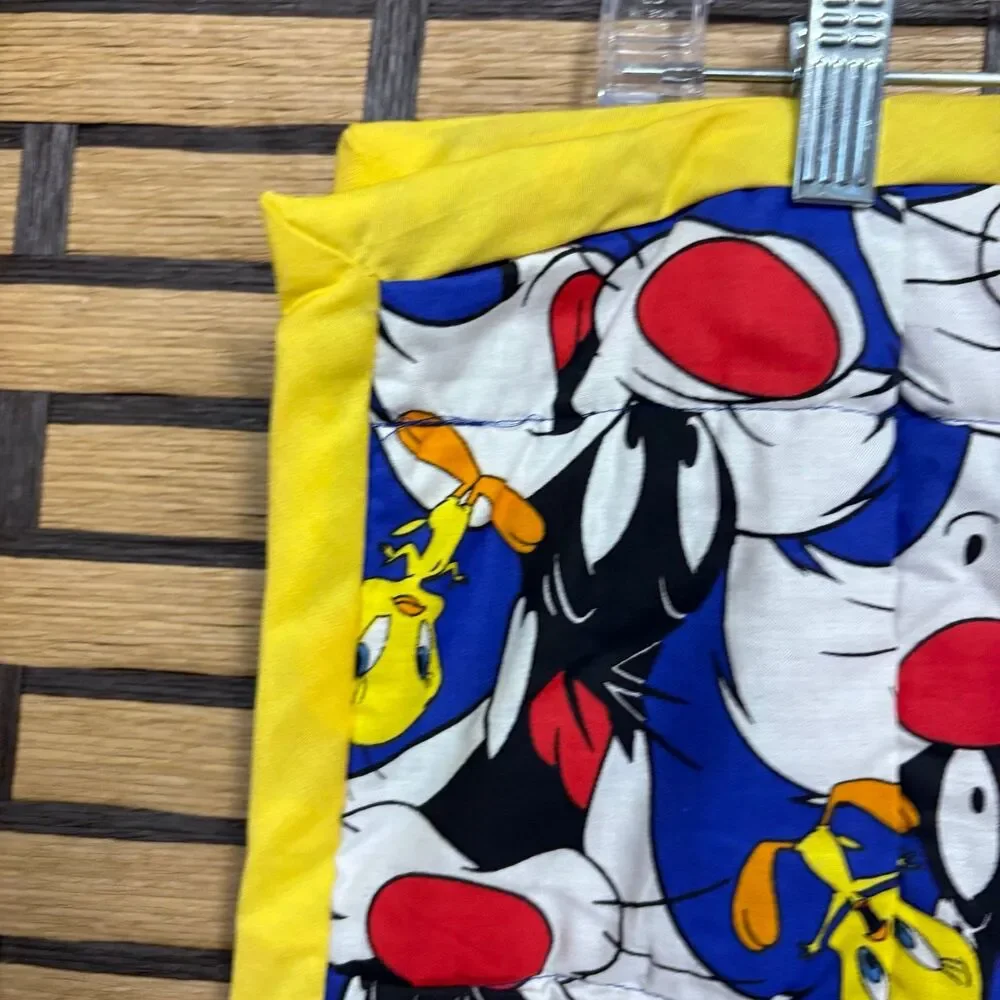 Looney Toons Light‎ Weight Blanket